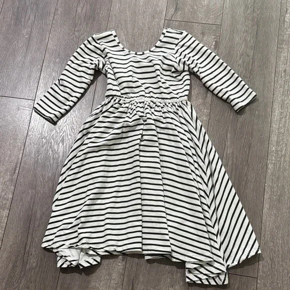 Alice & Ames white and black striped dress 8 - Picture 1 of 4